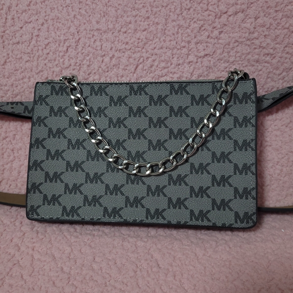 Michael Kors Black and Gray Crossbody/Belt Bag NWOT - Picture 1 of 13
